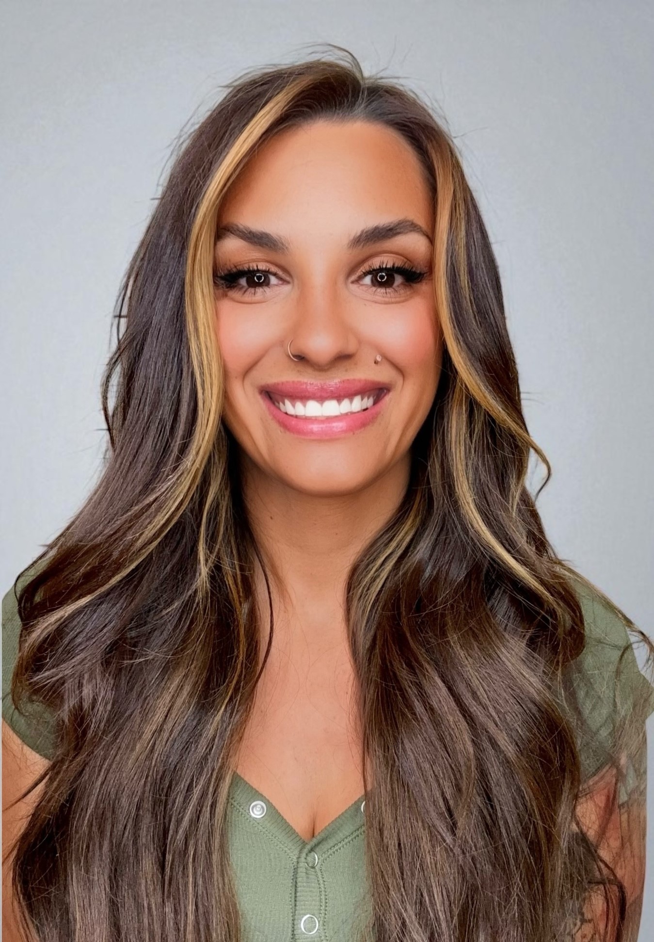 Shelby Roper is a Licensed Hair Stylist and Makeup Artists at A Better Cut Salon in West Palm Beach, FL